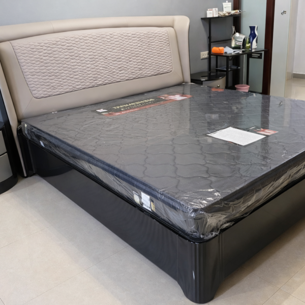 Bed – Carbon Fiber Style Finish - Image 3